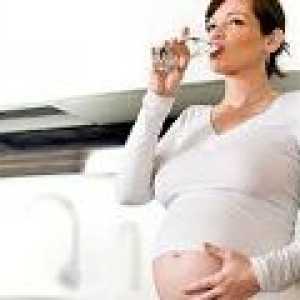 Как да се отървем от киселини в стомаха по време на бременност?