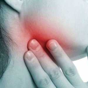 Слузта в задната част на гърлото: причини и лечение